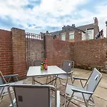 The Miracle Spacious 2 Bedroom 3 Beds Central Hull