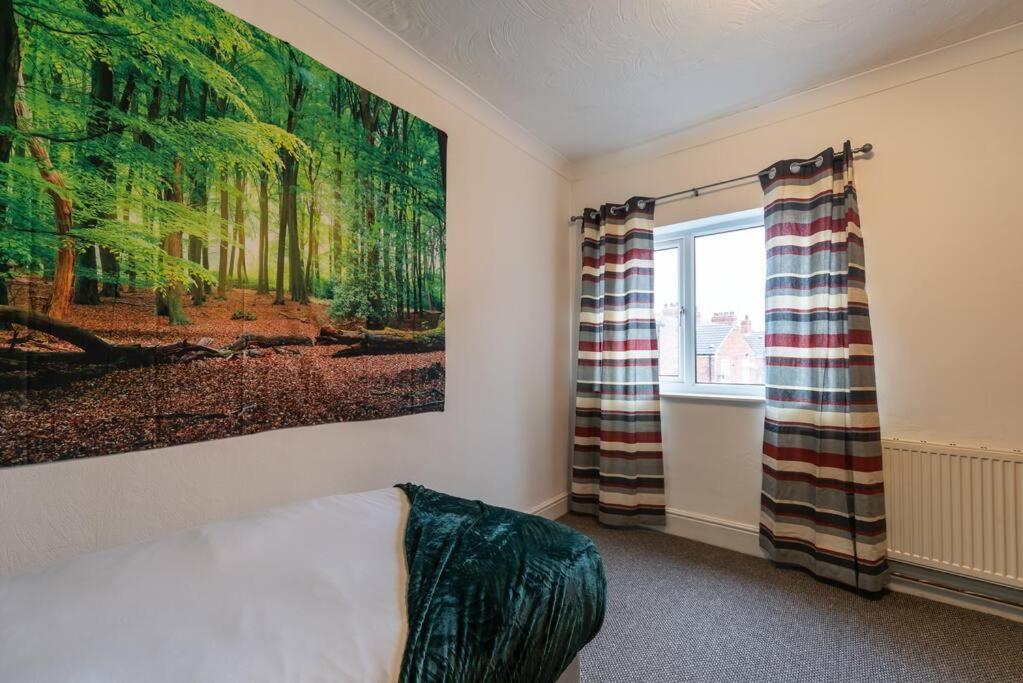 The Miracle Spacious 2 Bedroom 3 Beds Hull Apartment *