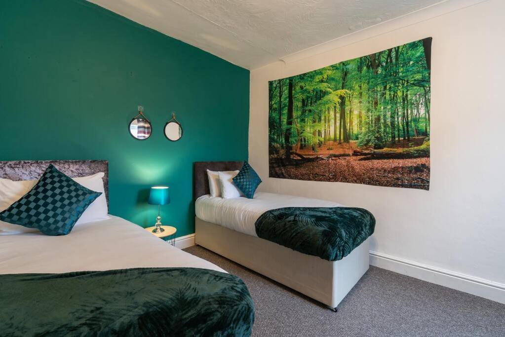 The Miracle Spacious 2 Bedroom 3 Beds Hull Apartment